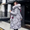 Abrigos de trinchera para mujer Abrigo de invierno de piel grande Parka engrosada Mujeres Costuras Slim Long Down Chaqueta de algodón para mujer 2022