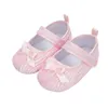 最初の歩行者生まれの赤ちゃんの女の子のボウノットプリンセスシューズノンスリップソールソリッドプレシャーカー幼児靴