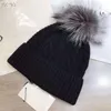 디자이너 겨울 니트 비니 모자 모자 여성 청키 니트 두꺼운 따뜻한 가짜 모피 폼 비니 모자 여성 보닛 비니 모자 10 색