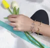 Bangle Fashion Ny noggrant utvalda armband Ljus romantisk designer kvalitet tunn design justerbar storlek humaniserad elegant charm2221
