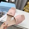 Dreieckszeichen flache Schuhe Strauß Muster Frauen Pantoffeln Ins Mode Nicht -Slip -Badezimmer -Sandalen für Dame