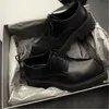Gergedan boynuz siyah erkek elbise ayakkabı adam platformu tasarımcı loafers dantel mans derbi ayakkabıları