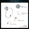 Trouwringen Esthetische Koreaanse verloving voor vrouwen Elegante zilveren kleur 6 Clows Glansende zirkoonring Kpop Fashion Jewelry R013