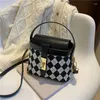 Sacs de soirée Automne et hiver Femmes 2022 Tendance Mode Plaid Seau Sac Petite boîte fourre-tout tout-match Ins épaule diagonale