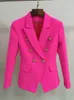 BS109 Feminino Ternos Blazers Neon rosa elétrico Duplo seios banquete Casamento Enfeite botão dourado Windsor queen ocasiões Jaqueta Leão Botões