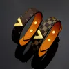 Bracelets de charme lvs designer bijoux de luxe Love Bangles pour hommes Bijoux Cjewelers Bracelet en cuir en forme de V avec motif à carreaux