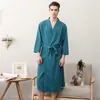 Ropa de dormir para hombres Pijamas suaves y cómodos para hombres Fuerte absorción de agua Waffle Pareja Albornoz Camisón Bata de diseño suelto