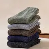 Pares de meias masculinas engrossar lã toalha Mantenha as meias de presente de natal de algodão de inverno para calcetinos térmicos do homem