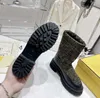 2023 Designer Martin Boots High Heels Ankel Boot Real Women Shoes Fashion äkta Winter Fall Martins Cowboy Leather Quilted Lace-Up Winter Shoe Rubber Lug Sole Sole