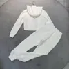 Kvinnliga spårningsdräkter lyxiga mode lady hoodie sätter avslappnade två stycken sätter svart vit kaki långärmad sportkläder tränande övning