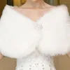 Scarves Elegant Women Wedding Jackets White Black Faux Fur Accessory Bridal Shawl Wraps Cape Winter Evening Party Coat Cloak258E