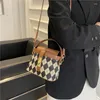 Sacs de soirée Automne et hiver Femmes 2022 Tendance Mode Plaid Seau Sac Petite boîte fourre-tout tout-match Ins épaule diagonale