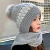 Czapki czapki/czaszki 2021 NOWA Moda Zimowa ciepłe królicze futra Hatstogether z szalikiem Kobieta Ucha Knit Skullies czapka T221020