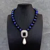 Choker Y.YING Blue Tiger Eye Collier Cubic Zirconia Pave White Shell Pearl Pendant pour femme