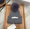 Pompoms vinter hatt kvinnor stickad hatt varm mjuk trendiga hattar mode våren mössa stickade motorhuvmössa damer öronmuff skydda boll fleece ski beanie