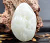 Colares pendentes Material de semente Mutton Fat White Jade Fish Stone Original Stone Handle tem mais do que tocando peças à mão por anos