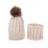 Enfants tricoté hiver écharpe et chapeau ensemble extérieur à la mode fourrure pompon chapeaux doux laine Crochet bonnets casquette M4221