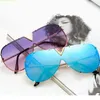 Lunettes de soleil marque punk ronde femme mode grand cadre verres de soleil femelle metal rétro deigner vintage v forme de forme