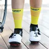 Chaussettes sportives Men d'été Femmes à vélo antislip Breathable Pro Team Road Bicocle Racing Racing Sport Running Compression