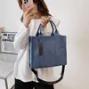 Tote Square Bag Słynie słynna projektantka Cool Praktyczna duża pojemność na zwykłym krzyżowym korpusie na ramię kwadratowe Kobiety wielki Crossbody Casual Square