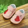 Pierwsze Walkers wkładka 11,5-13,5 cm 2023 Cute Heart Girl Baby Princess Buty Miękki dno małego malucha