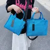 Tote Square Bag Słynie słynna projektantka Cool Praktyczna duża pojemność na zwykłym krzyżowym korpusie na ramię kwadratowe Kobiety wielki Crossbody Casual Square