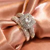 Trouwringen Luxe vrouwelijk wit vierkante kristallen ring beloven zilveren kleurbetrokkenheid voor vrouwen vintage bruids zirkonen set256o