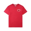 2024 Paris Fashion Mens Designer T Shirt broderad röd hjärta fast färg Big Love Round Neck Heart Kort ärm T-shirt för män och kvinnor med samma stycke