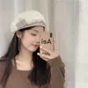 Berets OMEA Fluffy Beret Caps Women Fall Winter Fashion Retro Gentle And Soft British Painter Hat Imitation Fur Leather Mushroom