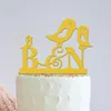 اللوازم الاحتفالية مخصصة لأحرف الأحرف الأولى من كعكة الزفاف توبيبر الطيور الزوجية الفراشة كهدية شخصية لطيفة
