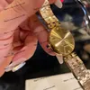 Orologio da donna di alta qualità Quadrante bianco da 27 mm Lunetta con diamanti di lusso Cinturino in acciaio inossidabile Orologio da polso in oro di moda Orologi d'argento Orologio con vetro zaffiro immagine fisica