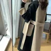 Trench da donna Giacca da donna Moda alla moda Cappotto tutto-fiammifero Donna Autunno Inverno 2022 Temperamento Bottone Giacca a vento di media lunghezza A497