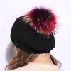 Beretti Donne Wool Beret Beret a maglia con cappelli con pelliccia vera colorata Pompom Casual Inverno Baneis per ragazze Girls Gorros