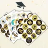 Geschenkwikkeling 24 Sheets Graduation Stickers Happy Grad Seal Labels Gefeliciteerd zelfklevende envelopsticker voor college high school party