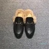 Designer tofflor päls Princetown Mules Flats Women loafers äkta läder sandaler casual skor metallkedja sko män spets sammet