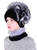 Cappelli Sciarpe Guanti Set Cappello Fedora in vera pelliccia di Rex lavorata a maglia con sciarpa Moda invernale Protezione per le orecchie Copricapo LF21008QX