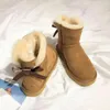 Дизайнер Австралия Снежные ботинки Австралийская классическая чистая мини -обувь женская зимняя мех пушистые девушки лодыжки ботинок fsnow с половиной колена короткие ботинки fd