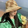 ワイドブリム帽子夏の手織りストローヤーンかぎ針編みの太陽帽子女性ビーチ格子縞のボブフィッシャーマンキャップパナマ