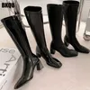 Botlar Kare Toe Kadınlar Diz Yüksek Uzun 2022 Yeni Sonbahar Bayanlar Zarif Elbise Kalın Topuklu Kadın Moda Ayakkabıları Pompalar Tasarım Y2210
