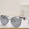 Occhiali Symbol Metal Solglasögon Guld Eyewear Frames SPR50Z Housewife Inspired Logo Lens med triangelmönster Kvinnor Personliga Casual Glasses PR50Z