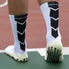 Sports Socks Football Anti-deslocamento espessado Homens respiráveis ​​Mulheres Calcetinas de ciclismo ao ar livre L221026