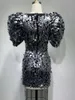 Sukienki swobodne kobiety seksowne v szyja krótkie puff rękawy srebrne cekiny czarne mini bodycon sukienka custume 2022 Elegancka impreza