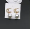Enkel 18K Gold Plated Brand Designer Letter Stud Geometric ber￶mda kvinnor Round Crystal Rhinestone Pearl Earring Wedding Party Jewerlry