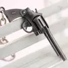 Anahtarlıklar 6cm CS GO CSGO Revolver Model Erkekler İçin Anahtarlık Vintage Saldırı Tabanca Metal Kolye Anahtar Yüzük Erkek Erkek Erkek Erkek Erkek Erkek Erkek Mücevherat