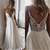 2023 Billiga V Neck Chiffon Beach A Line Wedding Dresses Spaghetti Strap Boho Pärled Applique Backless Bridal Clows Wedding Dress Vestidos de Novia