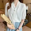 Kvinnors blusar Chikichi Bow Tie Shirts 2022 Office Ladies Tops Korean Fashion V-ringning Kortärmad Chiffon-skjorta Kvinnor Summer