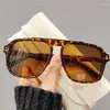 Lunettes de soleil 2022 Cadre surdimensionnée Fashion Femmes hommes conduisant du cyclisme Sport verres de soleil Vintage Brand Design Shades Eyewear UV4007188119