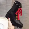 Martin Boot Botines Caja Zapatos Moda Damas Serie Sylvie Cinta Cueros decorados Mujeres Banda de cuero bordada Diseñador superior Lujo