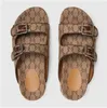 2022 Sandálias femininas multicoloridas planas com 2 tiras femininas fashion fivela de metal sandálias de praia chinelos masculinos de lona com cadarço verão EUR35-44