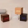 Sveglia cubica in stile legno Sveglia a LED con controllo vocale Orologi da scrivania digitali In plastica Tempo domestico Allarmi di temperatura Orologio decorativo per camera da letto BH7824 TQQ